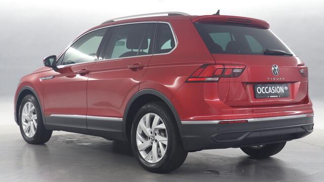 Volkswagen TIGUAN 1.5 TSI 150pk Life Business DSG / Navigatie / Stoelverwarming / Panoramadak / Camera