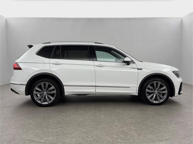 Volkswagen TIGUAN 1.5 TSI Highline R-Line 150PK DSG Virtual LED Camera Carplay Clima Cruise Navi PDC 20''LMV