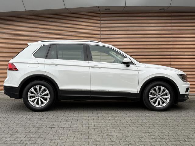 Volkswagen TIGUAN 1.5 TSI ACT Comfortline Business Navi / Adapt. Cruise / Elektrische Klep / Trekhaak