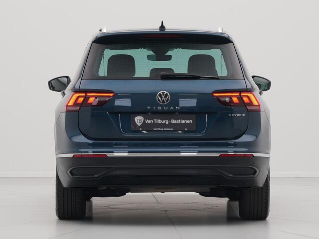 Volkswagen TIGUAN 1.4 TSI 245pk eHybrid Life Navigatie Stoelverwarming Side Assist Acc 194