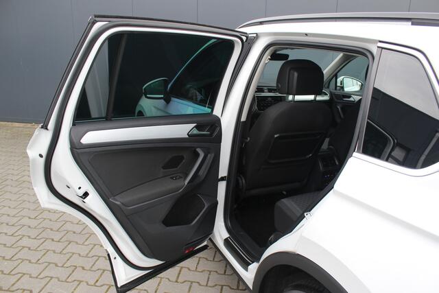 Volkswagen TIGUAN 1.4 TSI ACT Comfortline | incl. 12 maanden garantie | Adaptive cruise | DAB+ | Navigatie | Parkeersensoren V+A | Lane assist | Verkeersbord detectie | Apple Carplay | Lane assist | Bluetooth | 17" velgen | Isofix | Elektr. inklapbare spiegels |