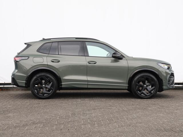 Volkswagen TIGUAN 1.5 eTSI R-Line Edition 150pk DSG | LED Plus | Panoramadak | Black Style | Winterpakket | Adaptieve Cruise Control | Navigatie | Climate Control | Camera |