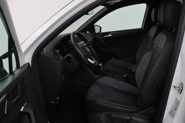 Volkswagen TIGUAN 1.5 TSI R-Line | Panoramadak | 360 camera | Trekhaak | Full LED | Stoelverwarming | Carplay | Harman-Kardon | Adaptive cruise | Navigatie