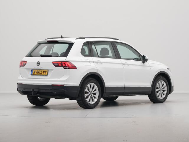 Volkswagen TIGUAN 1.5 TSI 130pk Life Business Navigatie Trekhaak Stoelverwarming Acc 83