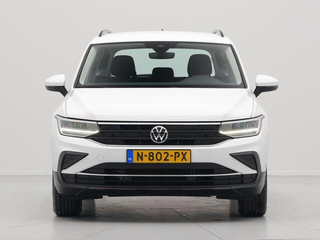 Volkswagen TIGUAN 1.5 TSI 130pk Life Business Navigatie Trekhaak Stoelverwarming Acc 83