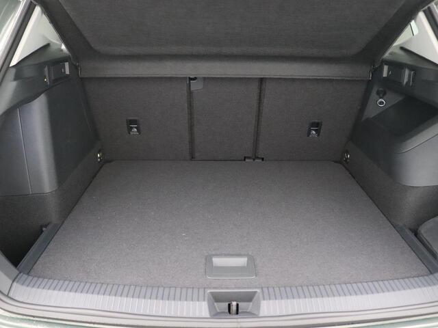 Volkswagen TIGUAN 1.5 eHybrid Elegance 204PK DSG Matrix LED, Navi, Ergo Active Stoel, 360gr. Camera, Keyless, Side Assist, Virtual Pedal, Trekhaak, 19" LM Velgen