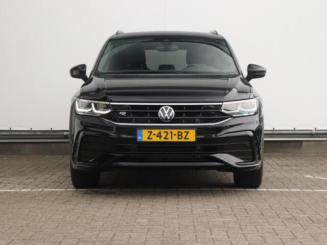Volkswagen TIGUAN 1.4 TSI eHybrid R-Line Business | Elektrisch inklapbare trekhaak | Camera | Stuur & Stoel verwarming | Panorama dak |