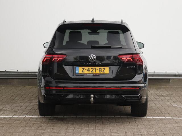 Volkswagen TIGUAN 1.4 TSI eHybrid R-Line Business | Elektrisch inklapbare trekhaak | Camera | Stuur & Stoel verwarming | Panorama dak |