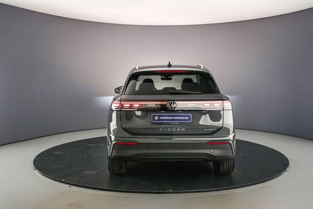 Volkswagen TIGUAN Life Edition 1.5 eHybrid 204pk DSG Automaat Adaptive cruise control, Elektrische achterklep, Navigatie, Achteruitrijcamera, Stuurwiel verwarmd, LED verlichting, Parkeersensoren