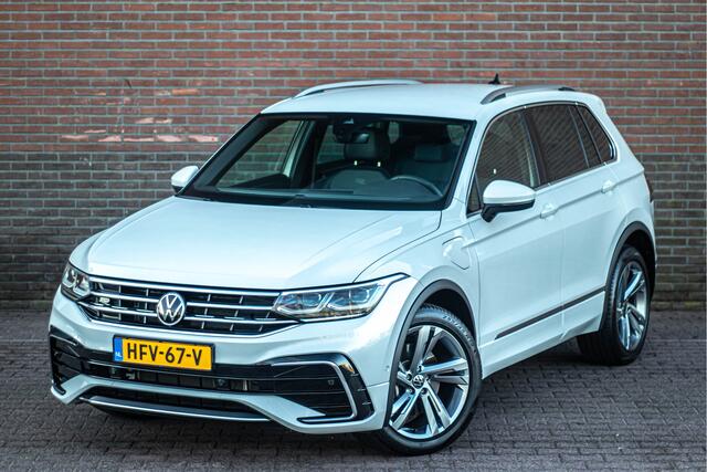 Volkswagen TIGUAN 1.4 TSI eHybrid R-Line, Carplay, Trekhaak, Stoel & Stuurverwarming, Matrix LED, Alcantara, Park Assist, Camera.