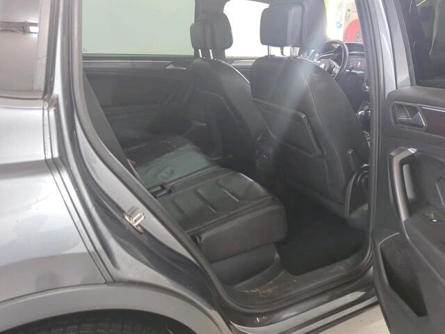 Volkswagen TIGUAN 1.5 TSI HL Bus. R. | Pano | Dynn | Trekhaak | Led