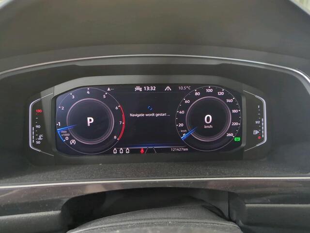 Volkswagen TIGUAN 1.5 TSI HL Bus. R. | Pano | Dynn | Trekhaak | Led