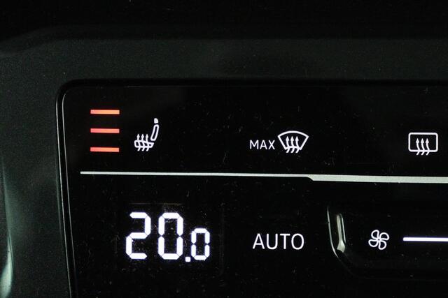 Volkswagen TIGUAN 1.5 TSI Life | Stoelverwarming | Trekhaak | LED Plus | Camera | Massage | Navigatie | Adaptive cruise | Ergo Active | Navigatie | Keyless