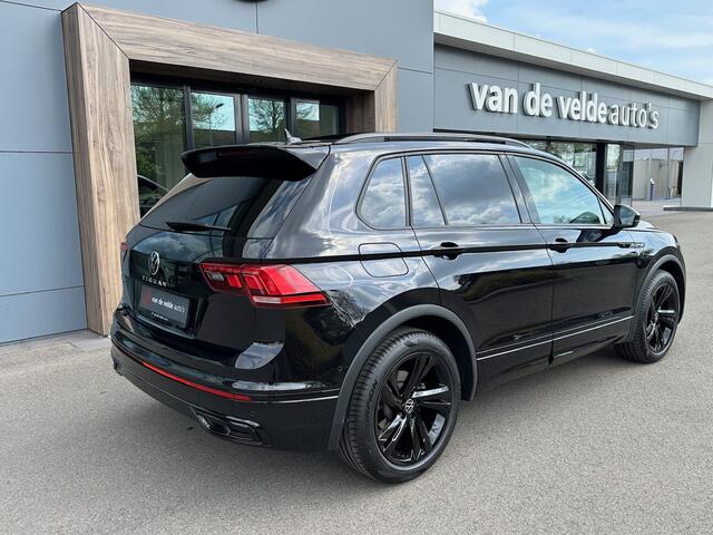 Volkswagen TIGUAN 1.5 TSI 150pk DSG R-Line | Black line | Panoramadak | Trekhaak | Camera | Dode hoek | Rijklaar incl. 1 jaar Bovag garantie