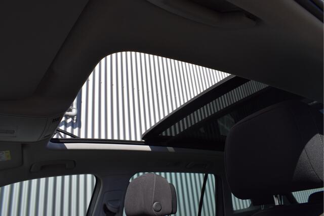 Volkswagen TIGUAN 1.4 TSI Comfortline Panorama, Virtual cockpit, Elek. Trekhaak, 360* camera, Stoelverwarming