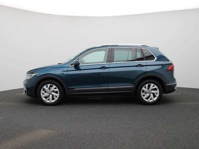 Volkswagen TIGUAN 1.4 TSI eHybrid Elegance Business+ | Panorama-dak | Achteruitrijcamera | Navigatie | Adaptive Cruise Control | Digitaal instrumentenpaneel