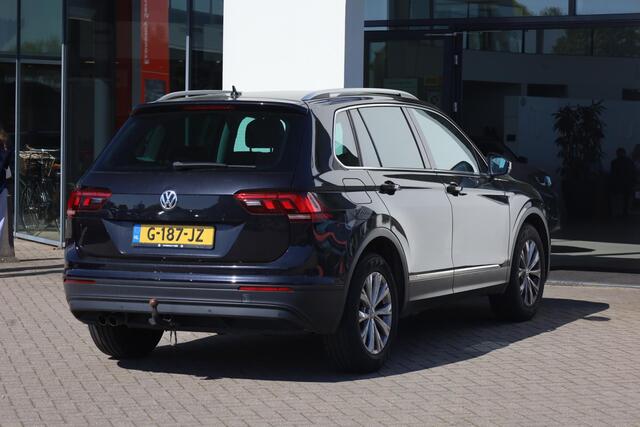 Volkswagen TIGUAN 1.5 TSI ACT Comfortline 150PK / 110kW DSG, Voorstoelen verwarmbaar, 3-zone climatronic, keyless start & entry, navigatie, LED koplampen, elektrisch verstel-, verwarm- en inklapbare buitenspiegels (spiegel pakket), trekhaak, 17" 'Montana' LMV, parkeersenso