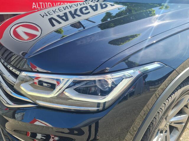 Volkswagen TIGUAN Allspace 1.5 TSI R-Line 7p. 19"/Panoramadak/Leder + memory/Trekhaak/Stuur + stoelverwarming + koeling/Elektrische klep/IQ Lights/Dodehoek/Adaptieve cruise