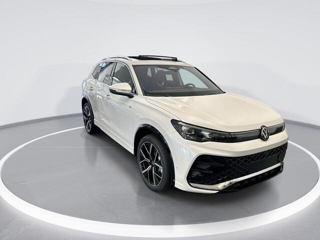 Volkswagen TIGUAN 1.5 204pk DSG eHybrid R-Line Edition · Panoramadak · Camera · Elek. Trekhaak · Keyless · Massage · 20'' Inch · Garantie t/m 24-03-2030 of 100.000km