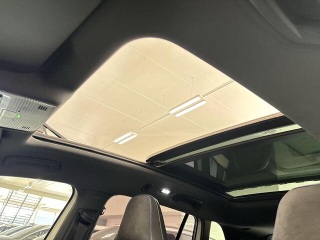 Volkswagen TIGUAN 1.5 204pk DSG eHybrid R-Line Edition · Panoramadak · Camera · Elek. Trekhaak · Keyless · Massage · 20'' Inch · Garantie t/m 24-03-2030 of 100.000km