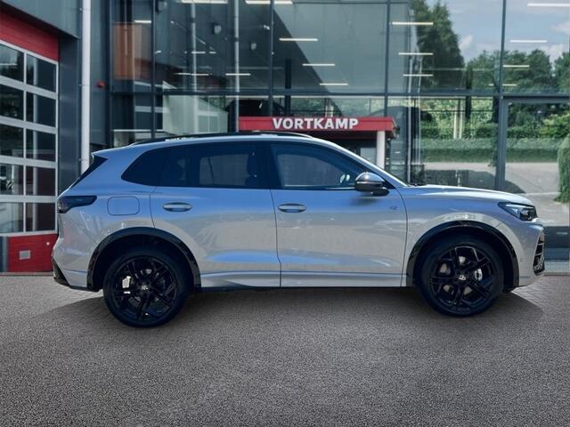 Volkswagen TIGUAN 1.5 TSI EHYBRID R-LINE LEDER/PANO-DAK/TREKHAAK/360-CAMERA/HUD/AC