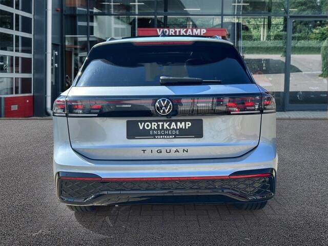 Volkswagen TIGUAN 1.5 TSI EHYBRID R-LINE LEDER/PANO-DAK/TREKHAAK/360-CAMERA/HUD/AC