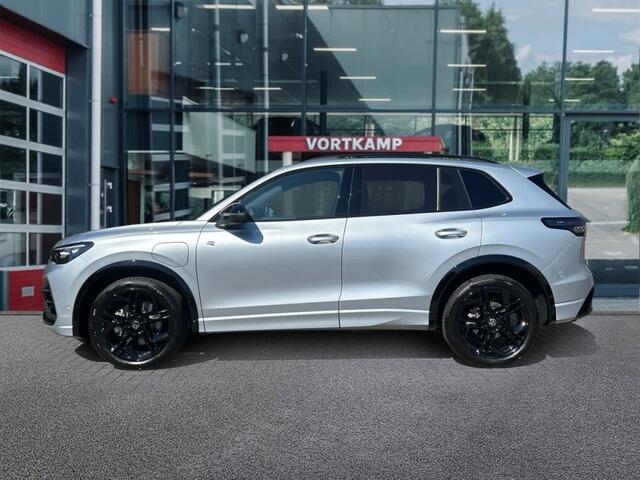Volkswagen TIGUAN 1.5 TSI EHYBRID R-LINE LEDER/PANO-DAK/TREKHAAK/360-CAMERA/HUD/AC