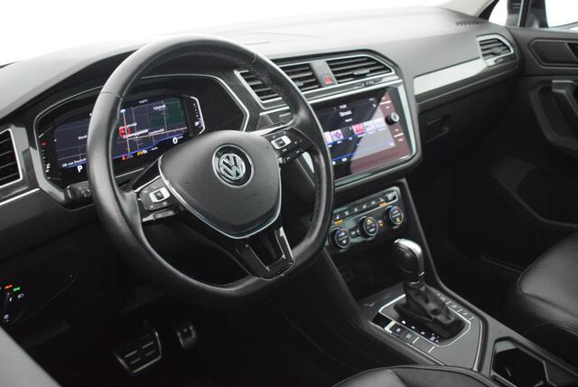 Volkswagen TIGUAN 1.5 TSI ACT 150pk DSG R-Line IQ.Drive Trekhaak Camera Leder Panoramadak Virtual Cockpit Navigatie