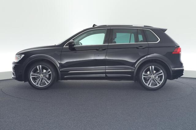 Volkswagen TIGUAN 1.5 TSI ACT 150pk DSG R-Line IQ.Drive Trekhaak Camera Leder Panoramadak Virtual Cockpit Navigatie