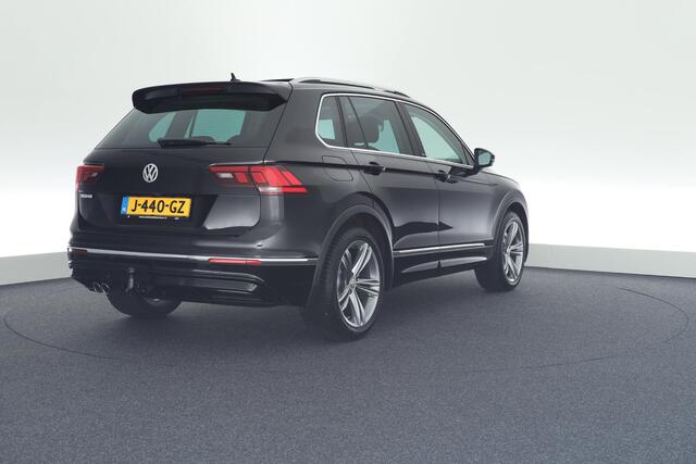 Volkswagen TIGUAN 1.5 TSI ACT 150pk DSG R-Line IQ.Drive Trekhaak Camera Leder Panoramadak Virtual Cockpit Navigatie