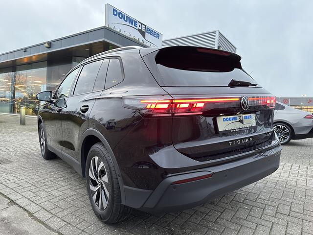 Volkswagen TIGUAN 1.5 eTSI Life Edition Trekhaak | IQ. Light | Stoelverw. | Sfeerverlichting