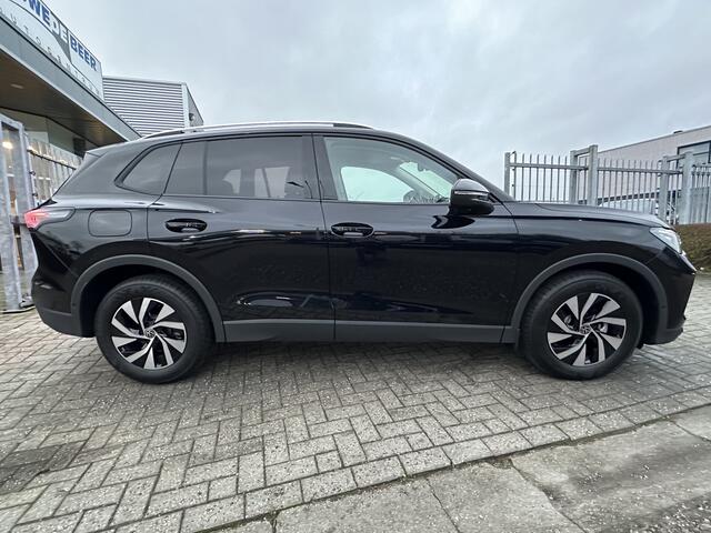 Volkswagen TIGUAN 1.5 eTSI Life Edition Trekhaak | IQ. Light | Stoelverw. | Sfeerverlichting