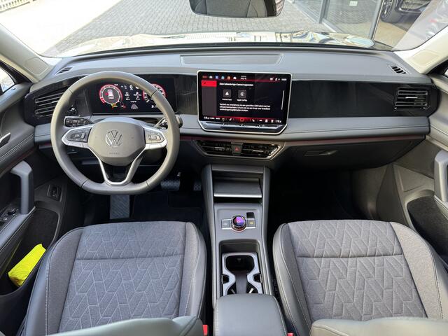 Volkswagen TIGUAN 1.5 eTSI Life Edition Trekhaak | IQ. Light | Stoelverw. | Sfeerverlichting. | standkachel