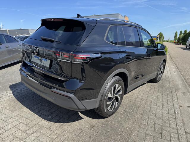 Volkswagen TIGUAN 1.5 eTSI Life Edition Trekhaak | IQ. Light | Stoelverw. | Sfeerverlichting. | standkachel