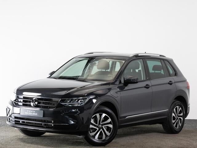 Volkswagen TIGUAN Active 1.4 TSI eHybrid 245 pk Automaat | LED | Trekhaak | Stoelverwarming | DDC | Navigatie via smartphone |