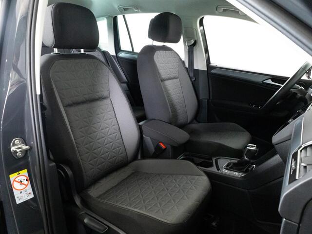 Volkswagen TIGUAN 1.4 TSI eHybrid 245 pk Automaat | LED | Navigatie | Trekhaak | 18" | Stoel & Stuur verwarming |