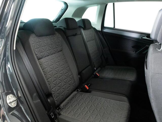 Volkswagen TIGUAN 1.4 TSI eHybrid 245 pk Automaat | LED | Navigatie | Trekhaak | 18" | Stoel & Stuur verwarming |