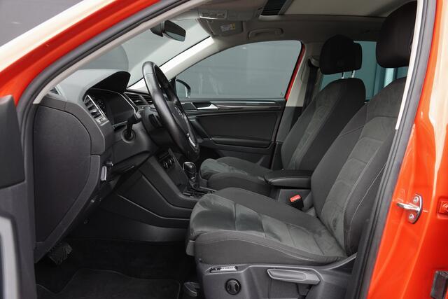 Volkswagen TIGUAN 2.0Tdi 190Pk DSG7 4Motion | Highline | Panoramadak | 360° Camera | Head-Up display | Virtual Cockpit | Trekhaak | 19'' | Habanero Orange