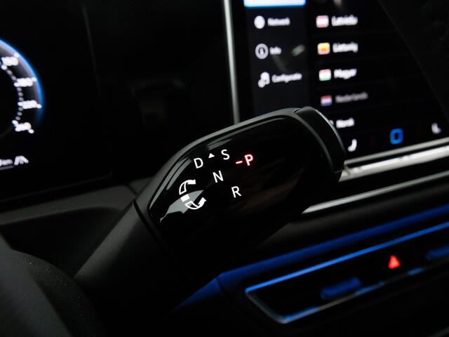 Volkswagen TIGUAN R-Line 1.5 eTSI 150 PK DSG | LED Plus | Black Style | Panoramadak | Achteruitrijcamera | Adaptieve Cruise Control |