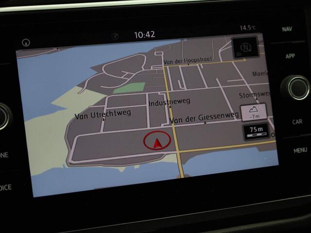 Volkswagen TIGUAN 1.5TSI/130PK Comfortline · Navigatie · App connect · Parkeersensoren