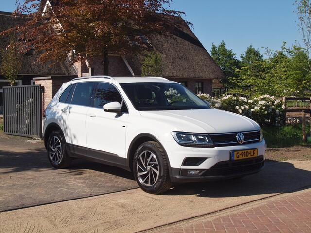 Volkswagen TIGUAN 1.5 TSI ACT Highline | Apple Carplay | Led koplampen | Automaat | Trekhaak | Parkeersensoren |