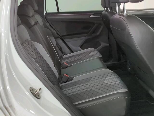 Volkswagen TIGUAN 1.5 TSI 150pk R-Line Business+ Black Style DSG / IQ LED Koplampen / Stoel en Stuurwielverwarming / Active info Display