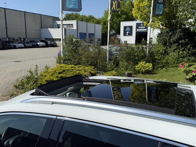 Volkswagen TIGUAN 1.4 TSI 150PK DSG 4Motion R-LineoPanooTrekhaak
