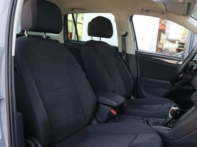 Volkswagen TIGUAN 1.5 TSI Elegance | Stoel & stuur verwarming | Trekhaak | Navigatie | Camera | Keyless |