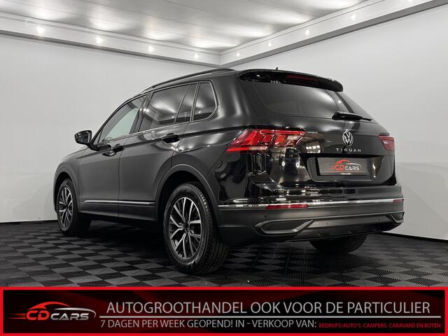 Volkswagen TIGUAN 1.5 TSI Life Business Clima, Navi, Parkeersensoren, Winterpakket, A start stop, Cruise control