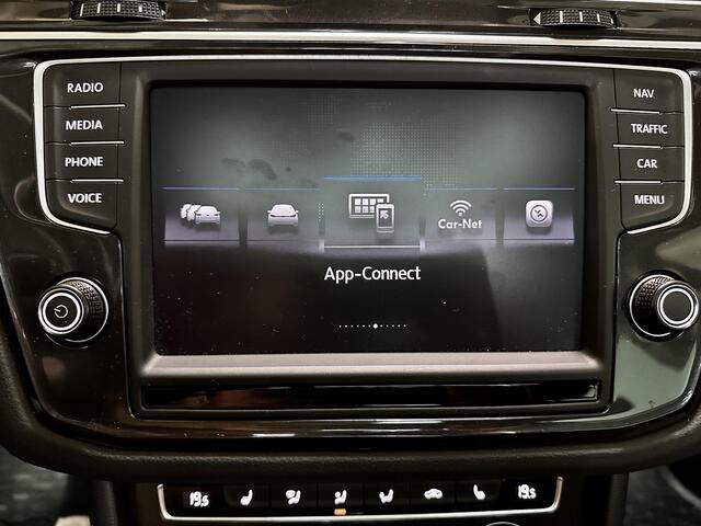 Volkswagen TIGUAN 1.4i R-line / Black style / Pano / Carplay /