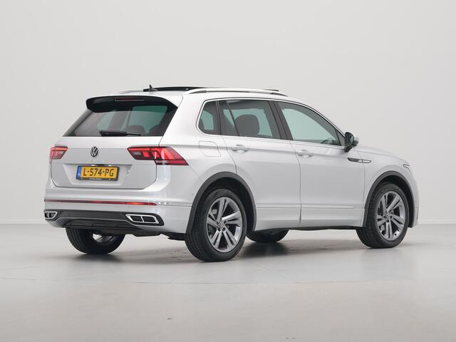 Volkswagen TIGUAN 1.5 TSI 150pk DSG R-Line Panoramadak Navigatie Wegkl. trekhaak Camera