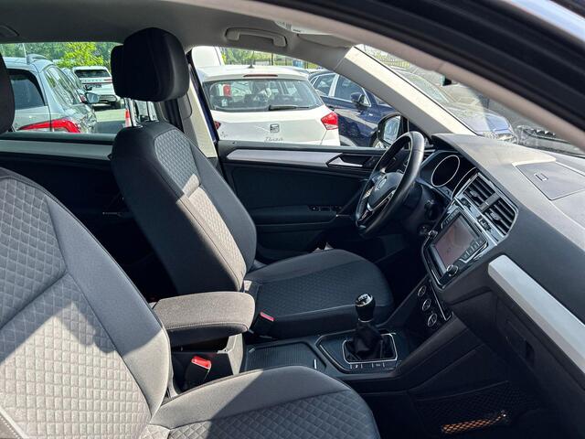 Volkswagen TIGUAN 1.4 TSI Comfortline | Parkeersensoren | Navigatie | Climate Control |