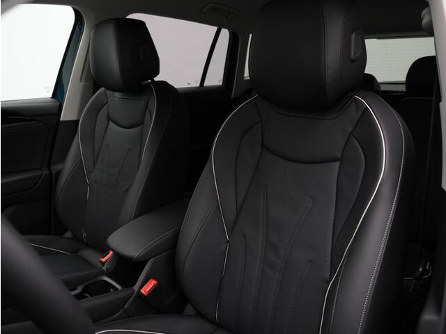 Volkswagen TIGUAN 1.5 150 pk DSG eHybrid Life Edition | Leder | Geheugen-/massagestoelen | Adaptief onderstel | Stoel-/achterbankverwarming | Stoelventilatie