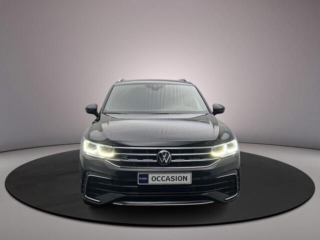 Volkswagen TIGUAN R-Line Business 1.4 TSI eHybrid 245pk DSG Automaat Trekhaak, Adaptive cruise control, Navigatie, LED matrix koplampen, Stuurwiel verwarmd, Parkeersensoren